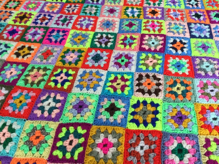  Wool crochet granny blanket/bed throw
