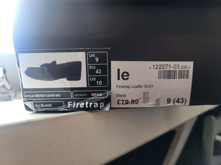 image for Mens firetrap size 9 shoes 