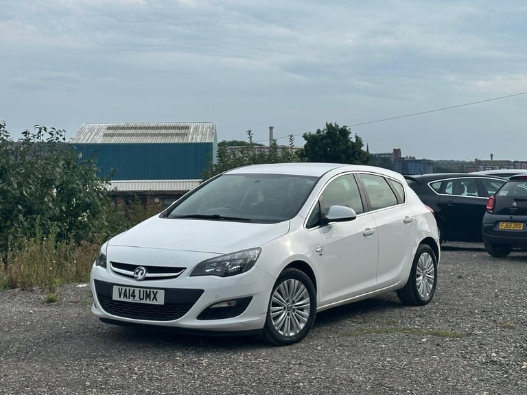 2014 Vauxhall Astra 1.6 CDTi 16V ecoFLEX Excite 5dr HATCHBACK Diesel Manual