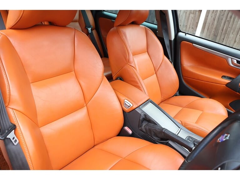 2025 Volvo V70 2.5T SE 5dr Geartronic [RTI NAV] Estate PETROL Automatic