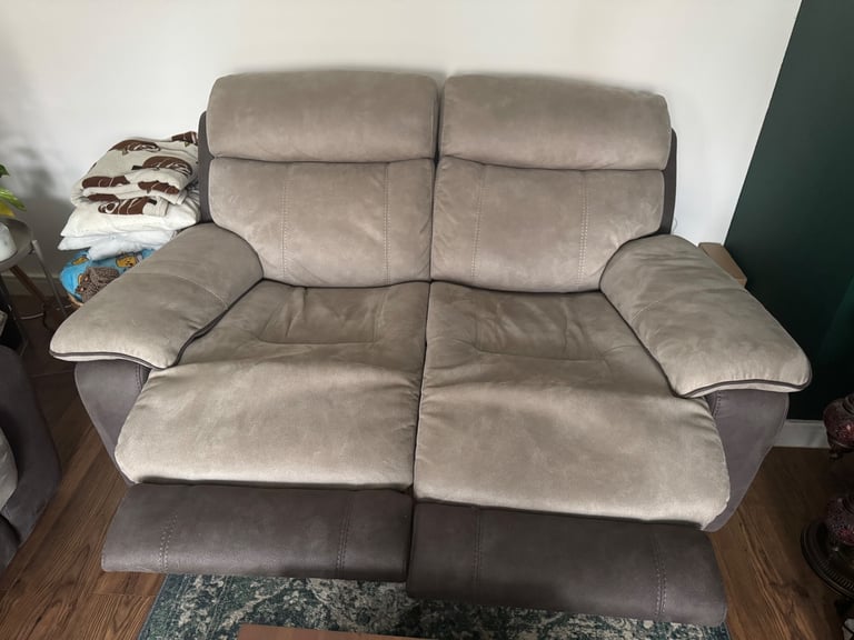 Sofas - 3+2 seater electric recliners
