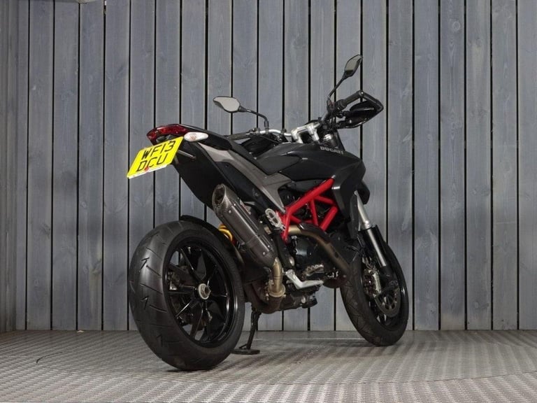 2013 13 DUCATI HYPERMOTARD 821