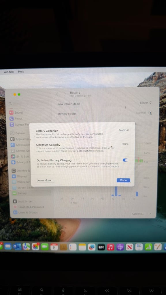 13" Macbook Air (M1) – Excellent Condition