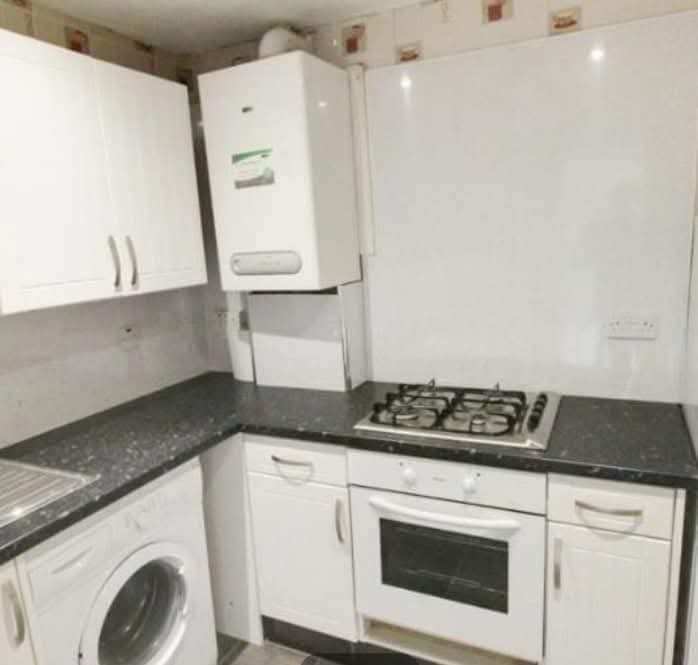 Very small 1 bedroom flat, Dumbarton 
