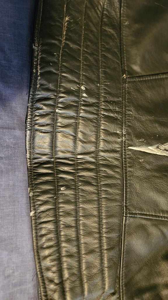 1980's WOLF LEATHERS Cafe RacerJacket painted motorbike jacket - Hand Painted Queensryche - 44'