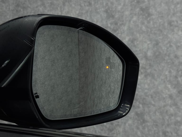 2018 Land Rover Range Rover Velar 2.0 D240 R-Dynamic HSE Auto 4WD Euro 6 (s/s) 5dr ESTATE Diesel ...