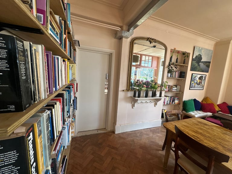 Bright Creative Studio Available – Playhouse East, Hackney 