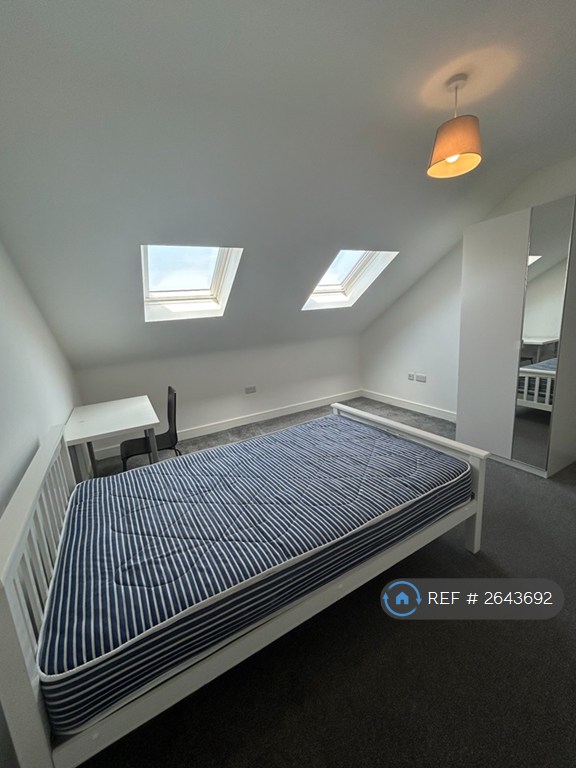 6 bedroom house in Garnier Street, Portsmouth, PO1 (6 bed) (#2643692)