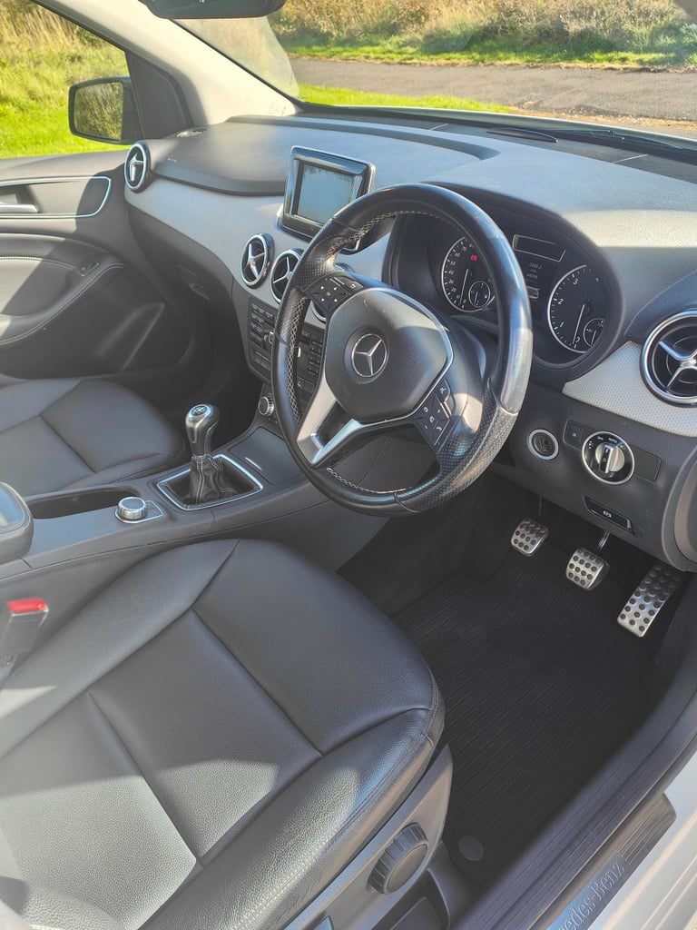 Mercedes-Benz, B CLASS, MPV, 2013, Manual, 1461 (cc), 5 doors
