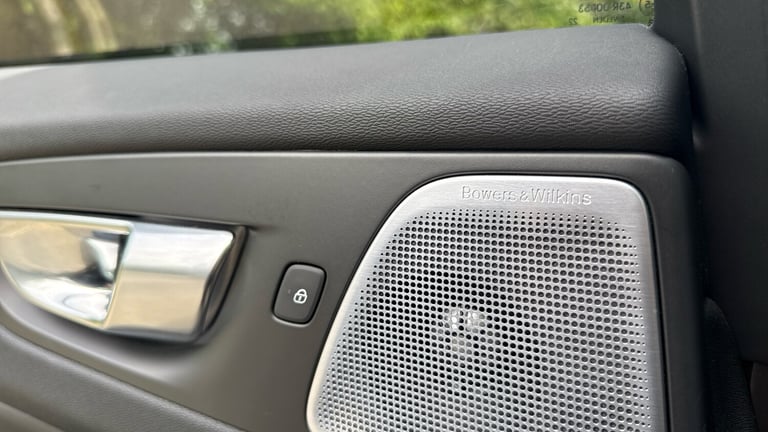 2022 Volvo XC60 2.0 B5P Ultimate Dark 5dr AWD Geartronic Petrol Estate Estate Petrol Automatic