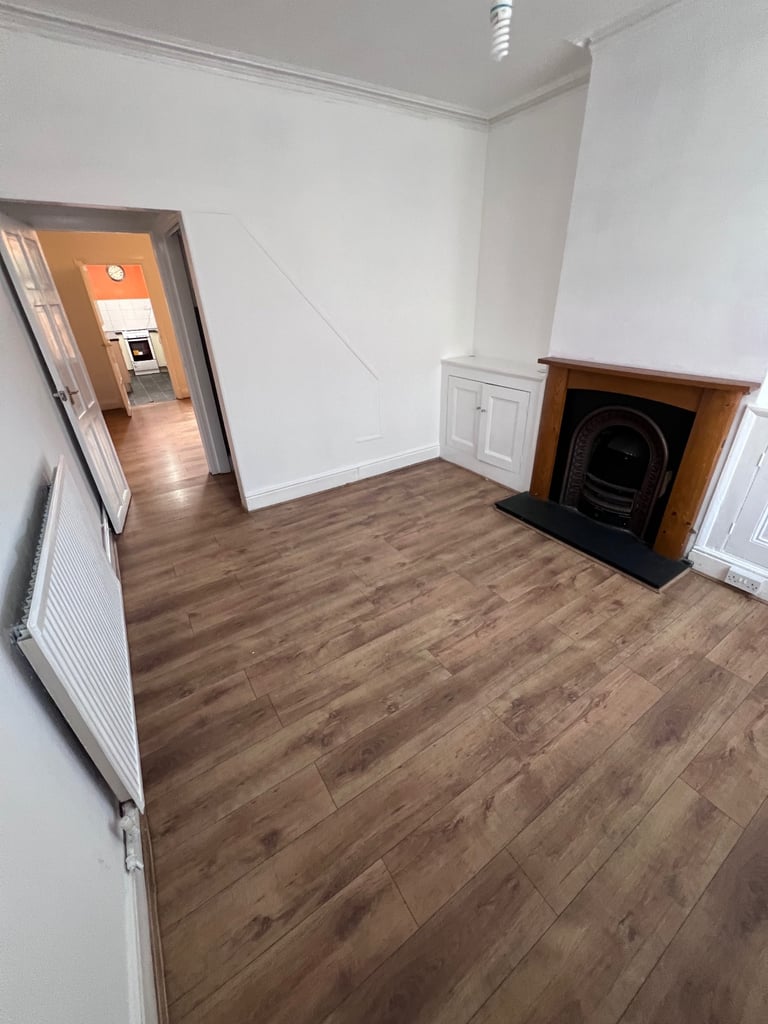 2 Bed Terraced House, Rowan Street, LE3 - Available from 22 November 2025