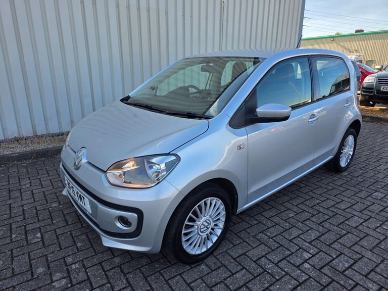 VOLKSWAGEN UP 1.0 High up! 2015
