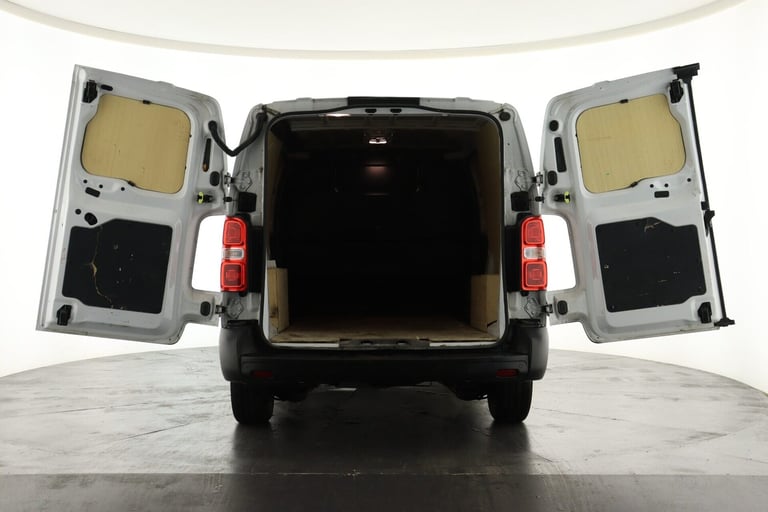 2022 Vauxhall Vivaro 2900 1.5D 100PS Dynamic H1 Van Panel Van Diesel Manual