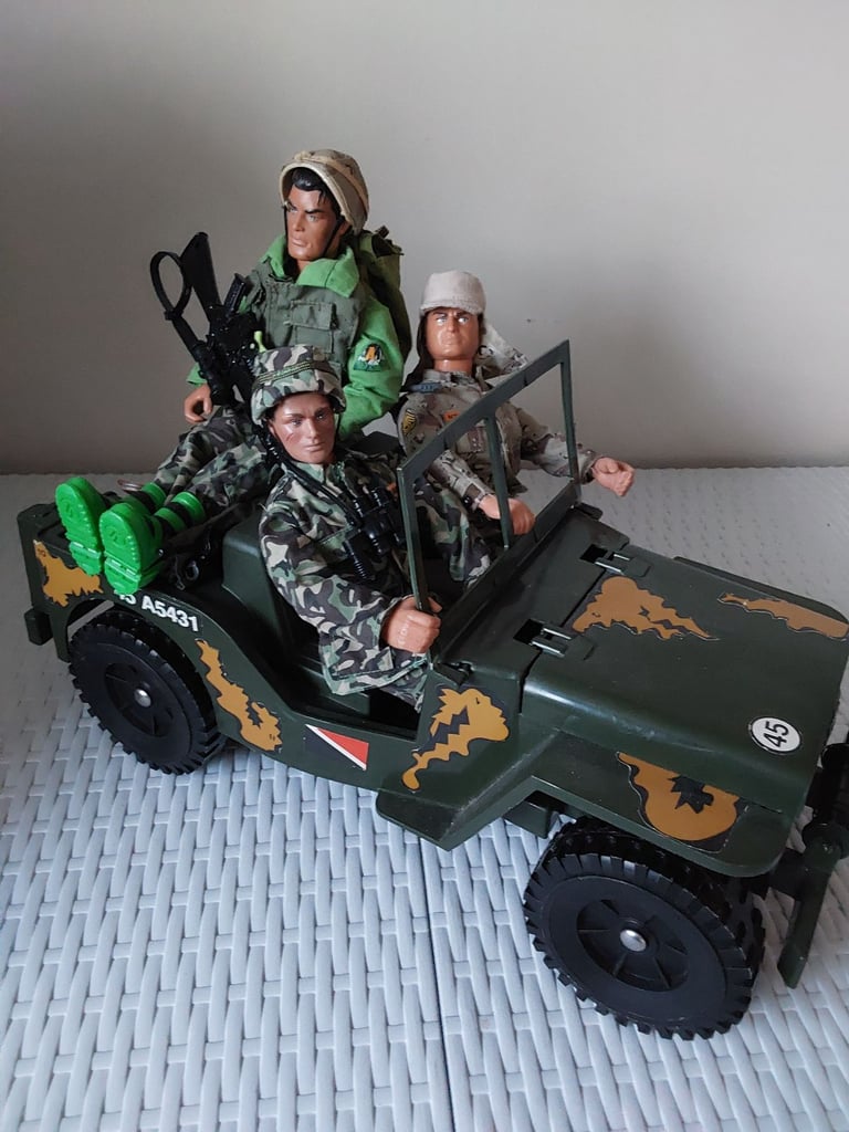 Action Man Army Buggy with 3 Action Man Dolls - Used