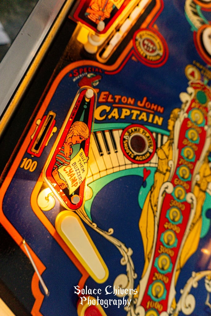 Elton John Arcade pinball machine Captain Fantastic KEN RUSSELL signed  