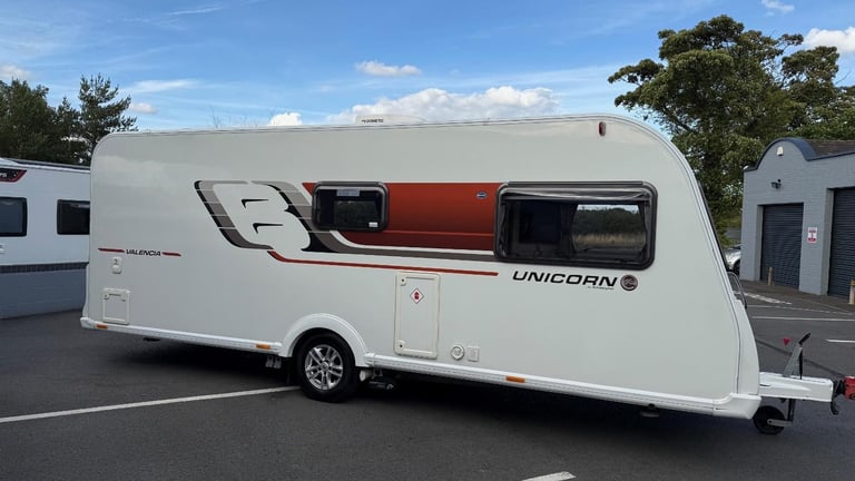 2017 BAILEY UNICORN VALENCIA, 4 BERTH CARAVAN ALDE, A/C, WITH A FIXED BED