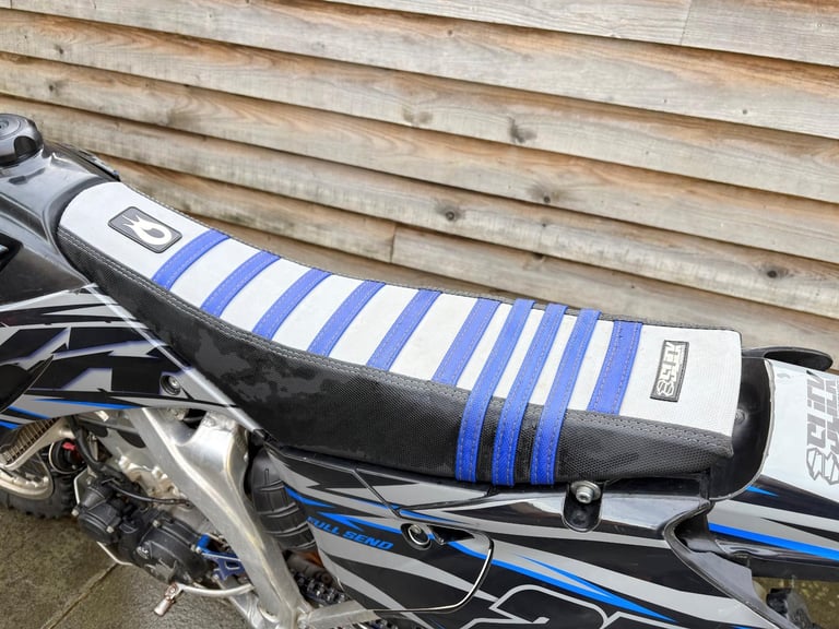 2008 / 08 Yamaha WR250F £2750 Blue 7595 miles.