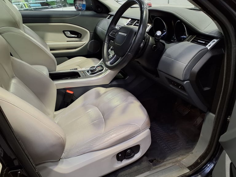 ABSOLUTELY STUNNING 2017 LAND ROVER, RANGE ROVER EVOQUE. AUTOMATIC. MOT 05/09/2026. FSH