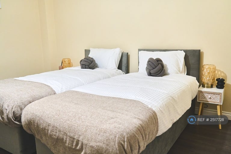 1 bedroom in Beechwood Road, Camphill Nuneaton, CV10 (#2517728)