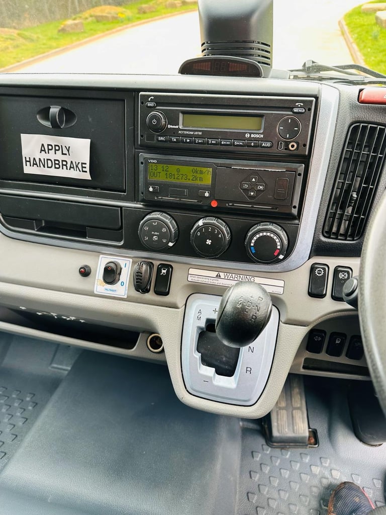 2017 (67) MITSUBISHI FUSO CANTER 7C18 7.5 TON BOX, COLUMN TAIL LIFT