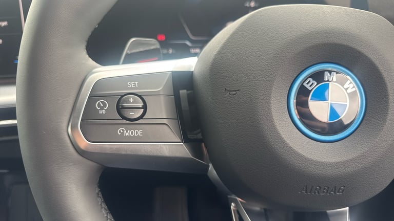 2025 BMW iX2 150kW eDrive20 Shadow Edition 65kWh 5dr Auto Electric Hatchback Hatchback Electric A...
