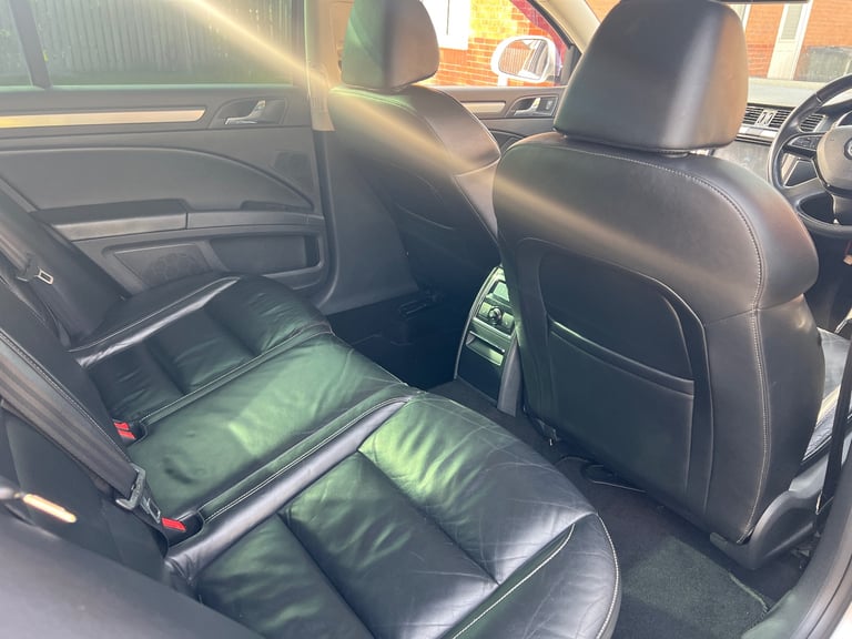 Skoda, SUPERB, Hatchback, 2009, Semi-Auto, 1968 (cc), 5 doors