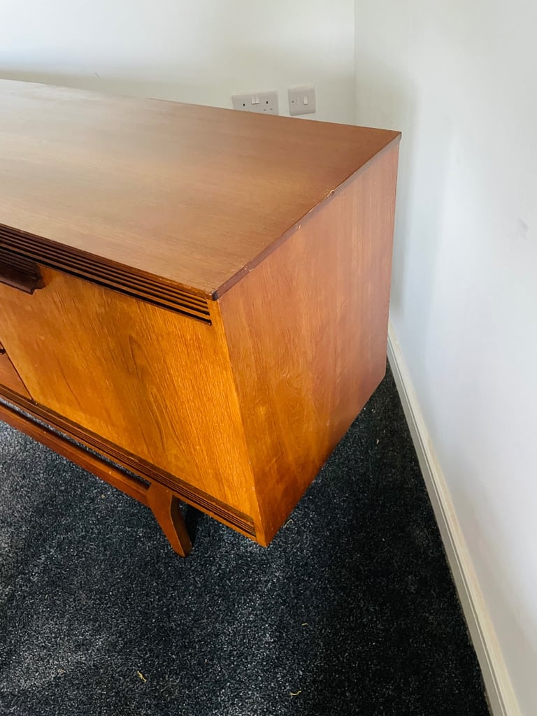 Teak beautility sideboard 70s