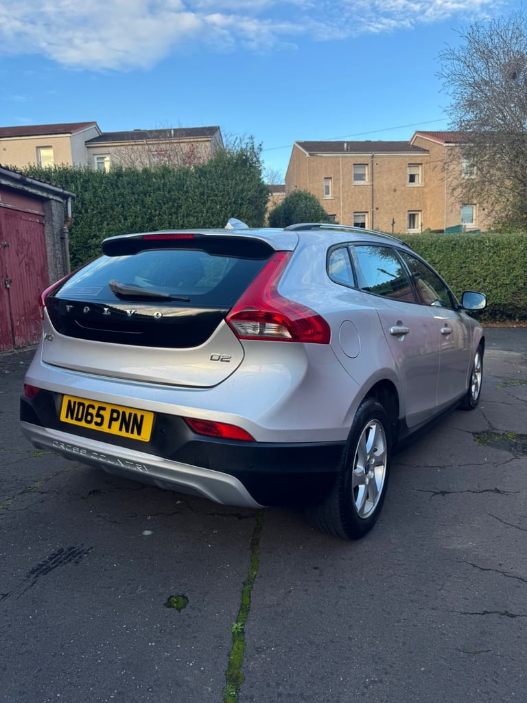 Volvo, V40, Hatchback, 2015, Semi-Auto, 1969 (cc), 5 doors