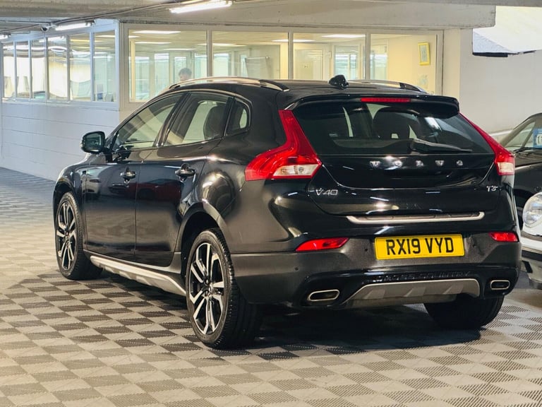2019 Volvo V40 Cross Country 1.5 T3 Edition Auto Euro 6 (s/s) 5dr HATCHBACK Petrol Automatic