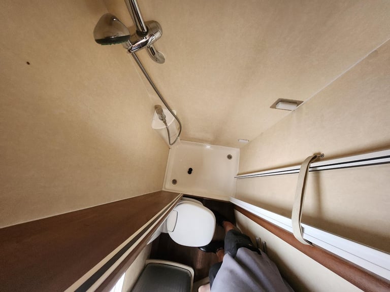 Auto-Sleepers Broadway EB 4 Berth  DIESEL MANUAL 2013/13