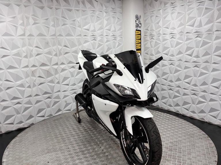 2012 Yamaha YZF-R125 *WARRANTY PROVIDED*