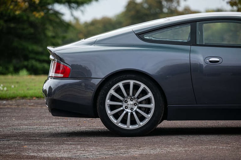2002 Aston Martin Vanquish 2 + 2 COUPE PETROL Automatic