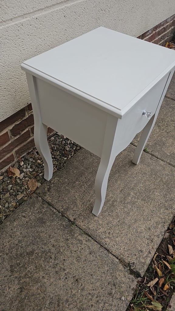 Bedside table 