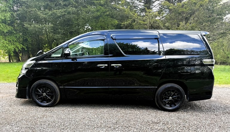 FRESH IMPORT 2014 TOYOTA VELLFIRE 2.4 PETROL/ELECTRIC HYBRID ULEZ COMPLIANT