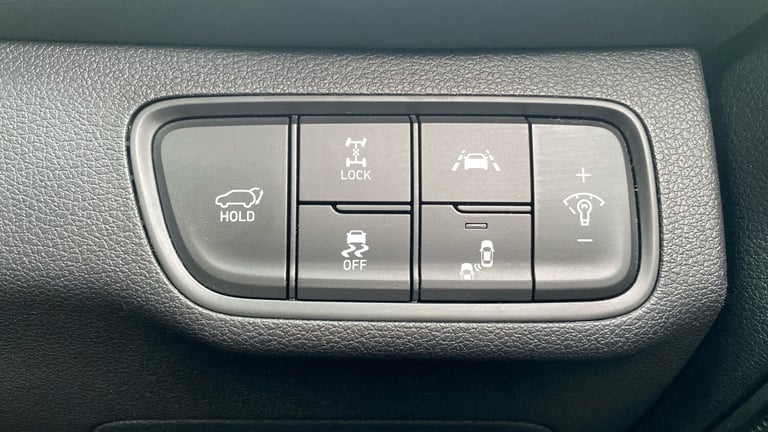 2019 Hyundai Santa Fe 2.2 CRDi Premium SE 5dr 4WD Auto ESTATE DIESEL Automatic