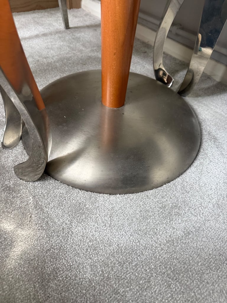Chair &Table