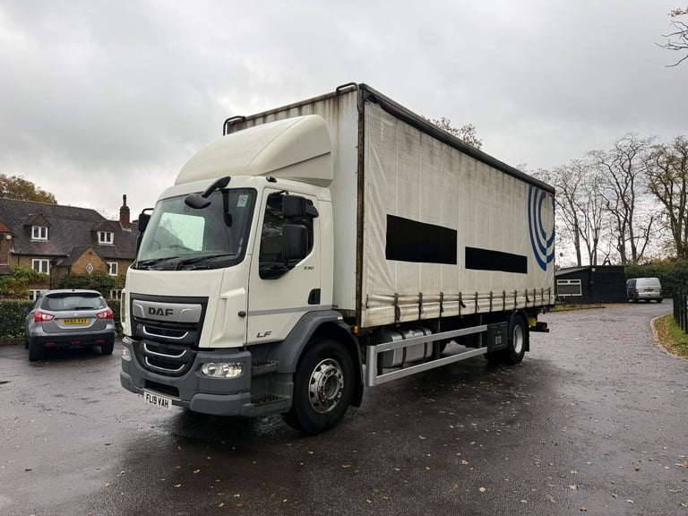 DAF LF 230, CURTAIN, UNDERSLUNG TAIL LIFT 