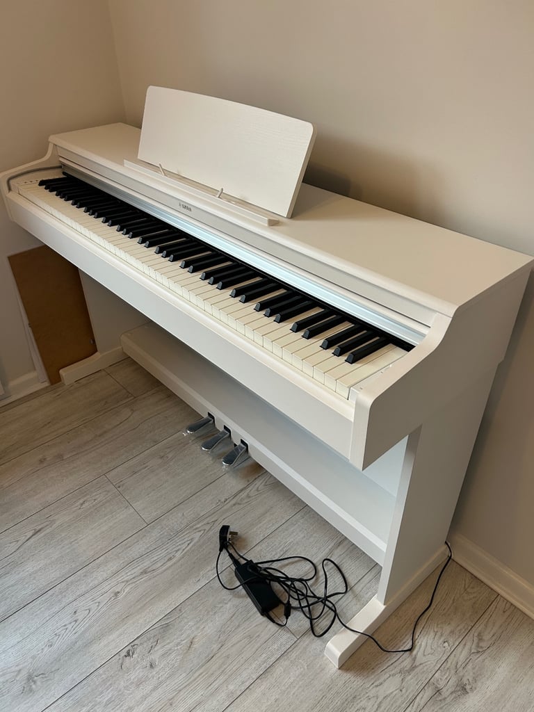 Yamaha YDP 165 Digital Piano, White