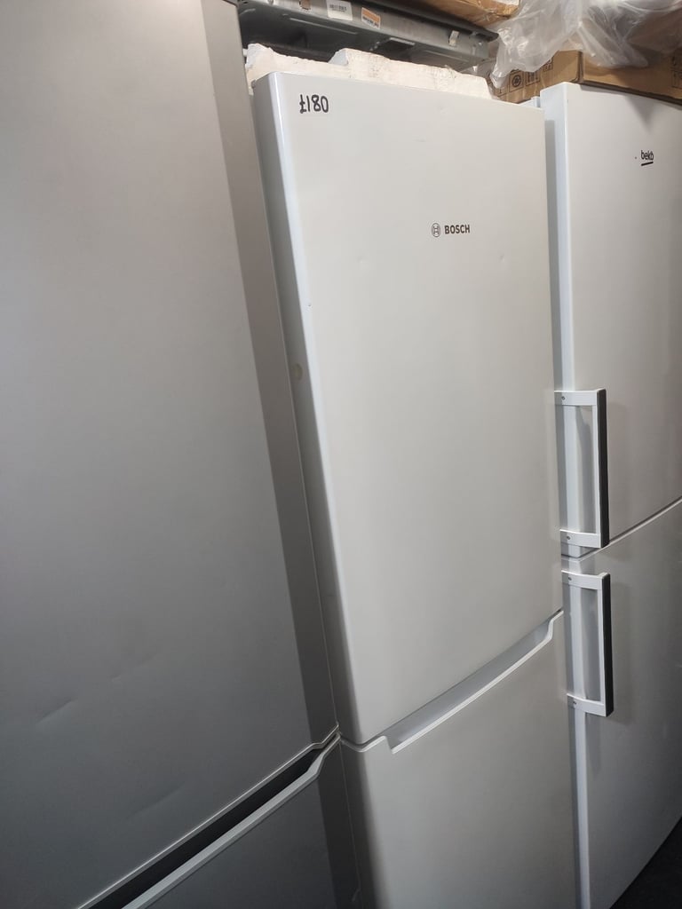 image for ➡️➡️ SALE TODAY⬅️⬅️ WHITE BOSCH 60CM WIDE FROST FREE FRIDGE FREEZER ONLY £180! SAME DAY DELIVERY 