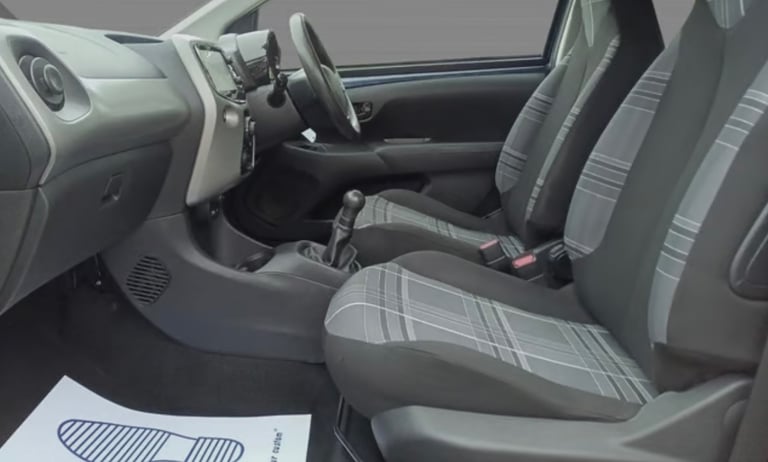 Peugeot, 108, Hatchback, 2016, Manual, 998 (cc), 3 doors