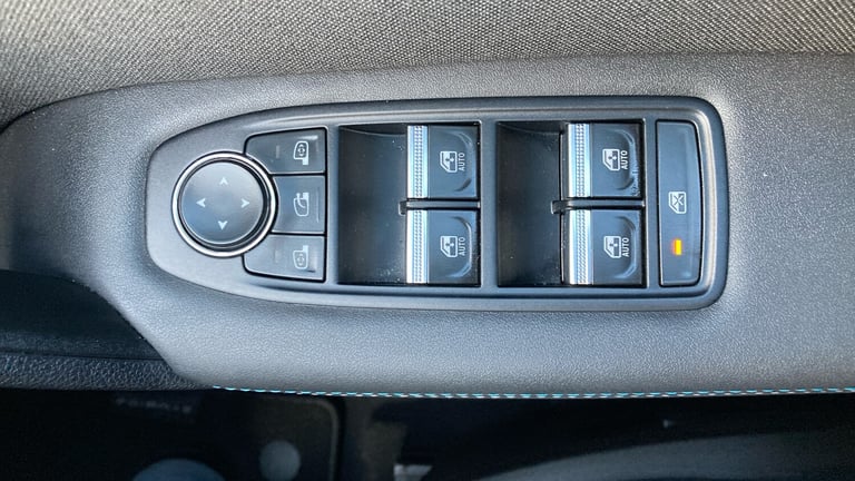 2025 Renault Symbioz 1.6 E-Tech FHEV 145 Iconic Esprit Alpine 5dr Auto Hybrid Estate Estate Hybri...