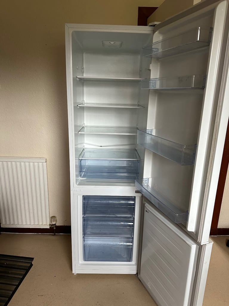 image for Hisense fridge freezer 