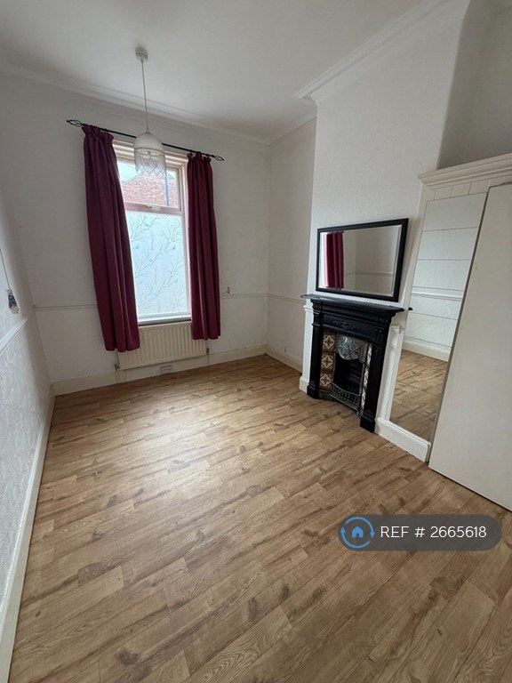 3 bedroom house in Hawarden Crescent, Sunderland, SR4 (3 bed) (#2665618)
