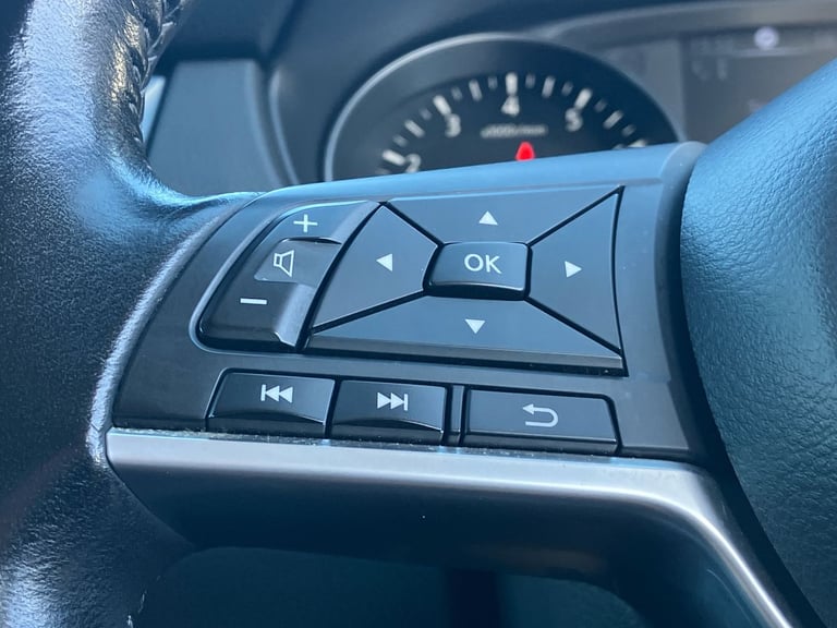 2018 Nissan Qashqai 1.2 DiG-T Tekna 5dr SUV PETROL Manual