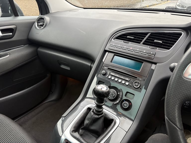 7 SEATER PEUGEOT 5008 Mot March 2006 1.6 diesel LEZ compliant 95000 miles