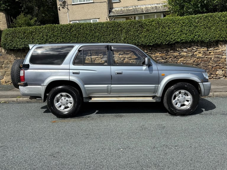2005 Toyota Hilux 3.0TD SSR-X MANUAL 4X4 GREY  Diesel Manual