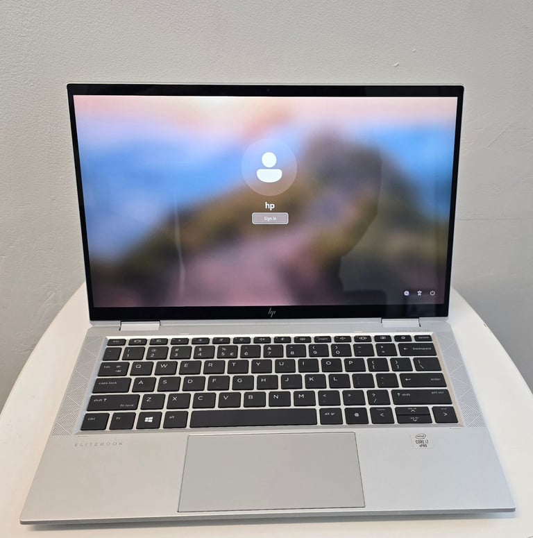 HP x360 G7 i7-10th Gen 16GB 512 GB SSD Intel Iris Ultra Full HD