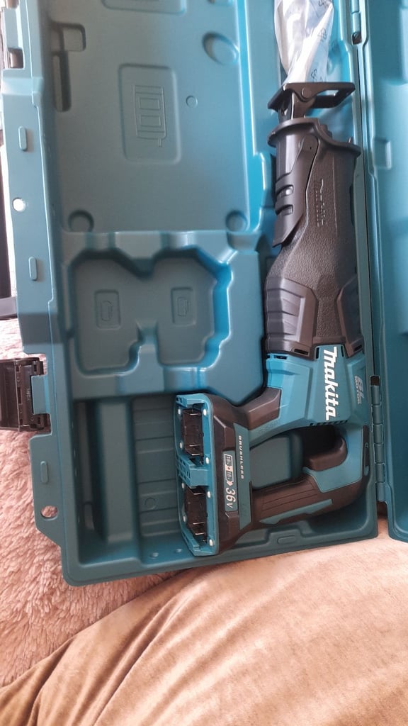 image for makita recep saw 36v 