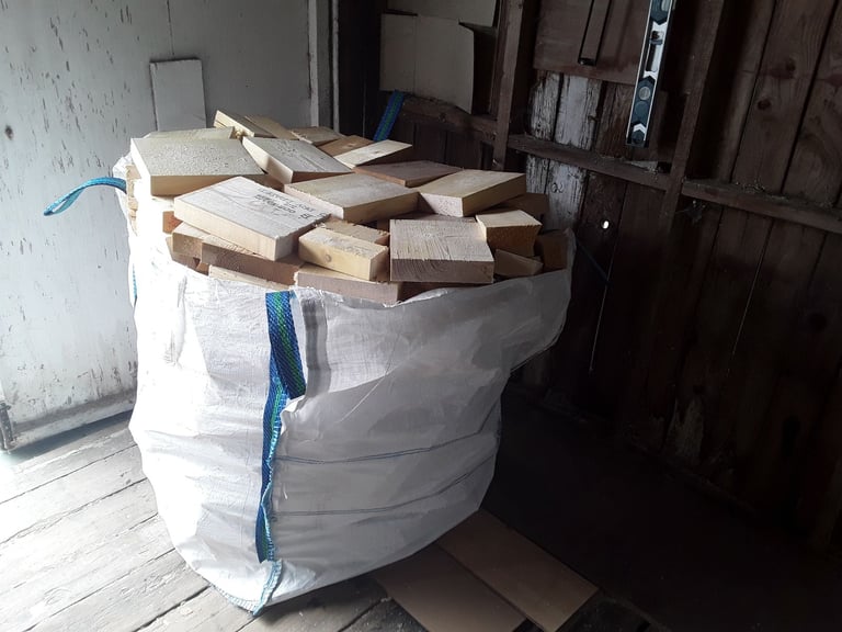 Firewood logs wooden offcuts kiln dryed 1 ton bag barbecues firepit wood burners 