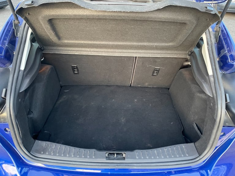 2015 Ford Focus TITANIUM 5-Door Petrol